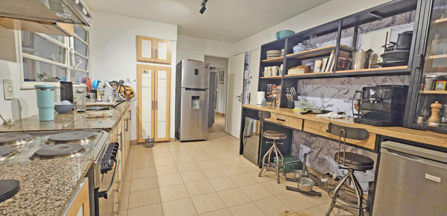 Rodríguez Peña y Posadas 3 Dorm. C/ Dep. y Cochera. Excelente Plano!