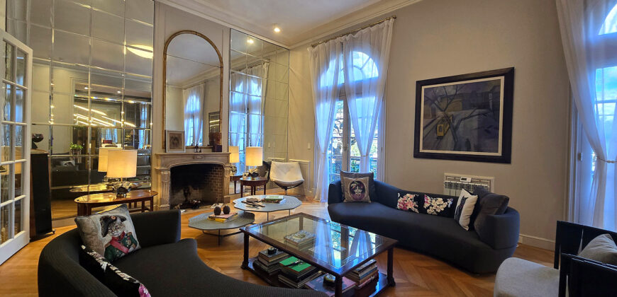 Residencia Restaurada de 397 m² Frente a Plaza Rodríguez Peña