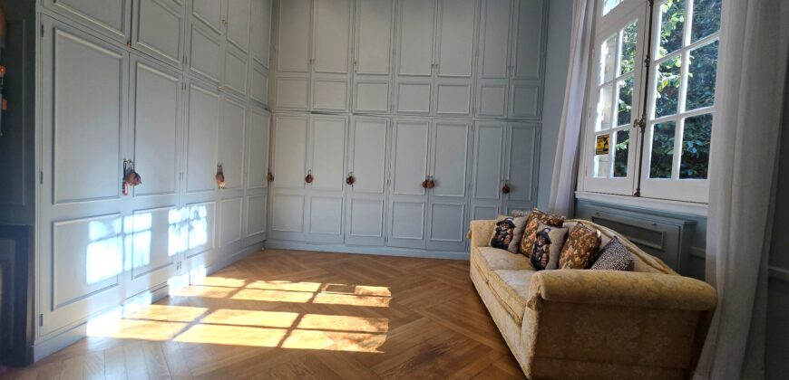 Residencia Restaurada de 397 m² Frente a Plaza Rodríguez Peña