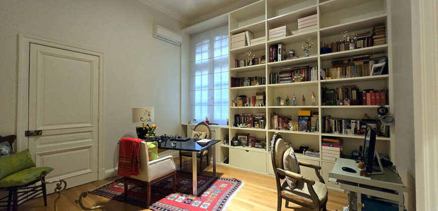 Residencia Restaurada de 397 m² Frente a Plaza Rodríguez Peña