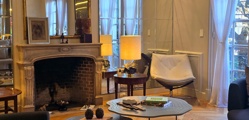 Residencia Restaurada de 397 m² Frente a Plaza Rodríguez Peña