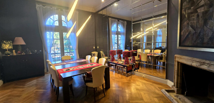 Residencia Restaurada de 397 m² Frente a Plaza Rodríguez Peña