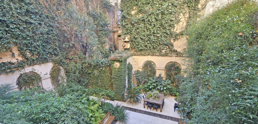 Residencia Restaurada de 397 m² Frente a Plaza Rodríguez Peña