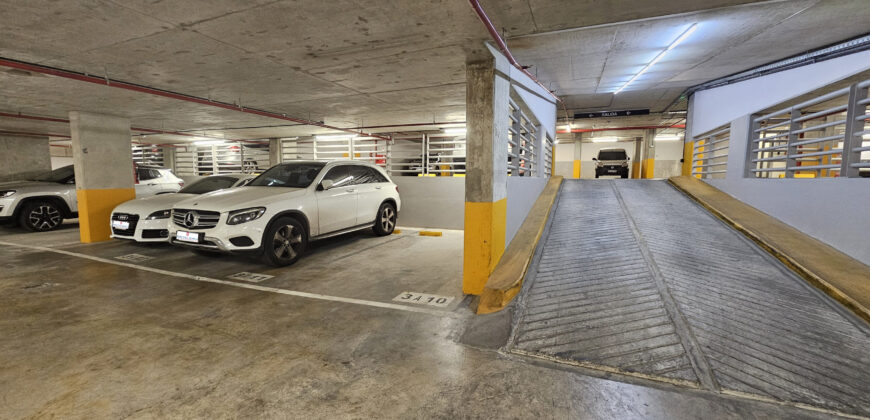 Residencia Restaurada de 397 m² Frente a Plaza Rodríguez Peña